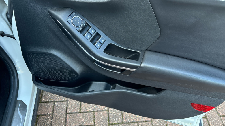 Ford Puma 1.0 EcoBoost Hybrid mHEV 155 ST-Line Vignale 5dr Petrol Hatchback